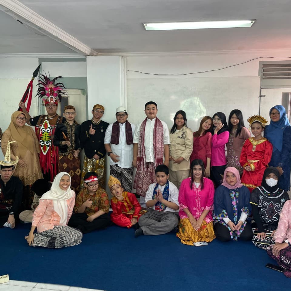 Agenda insidental untuk memperkenalkan kekayaan dan keberagaman budaya Indonesia